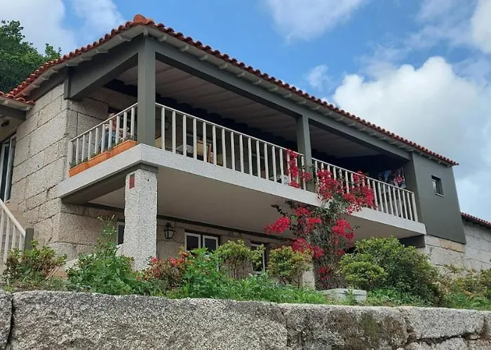 Casas Da Tapada Briteiros Casa Cortes * Guimarães